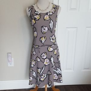 *SALE 3/$10 Apt.9 Grey Floral Dress w Pockets sz L